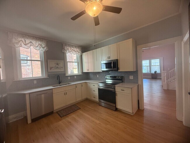 Building Photo - 3 bedroom 1.5 bathroom Town-home for rent in Carlisle