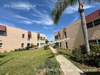 Building Photo - 202 Cedarwood Cir