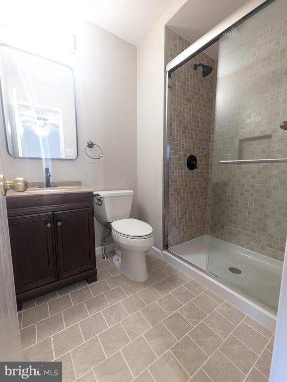 Building Photo - 988 Beechwood Pl