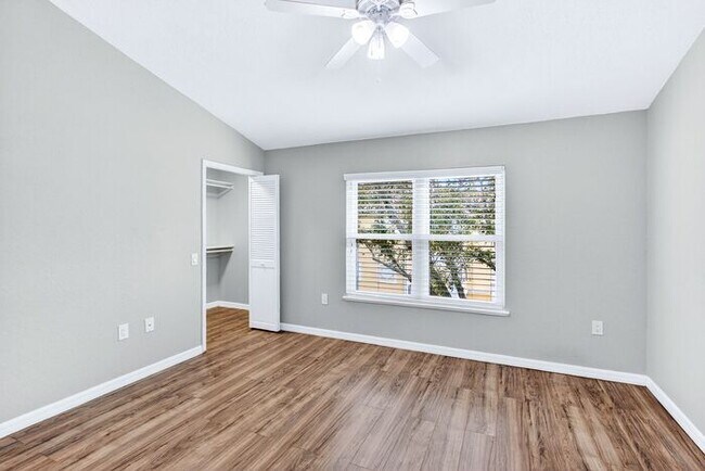 Building Photo - Immaculately updated 3/2.5 Three-Story Maitland Condo in Visconti!