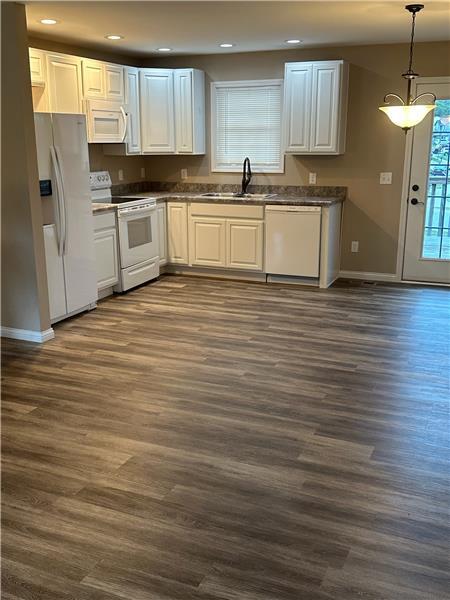 Building Photo - 1125 Gemstone Pointe Dr