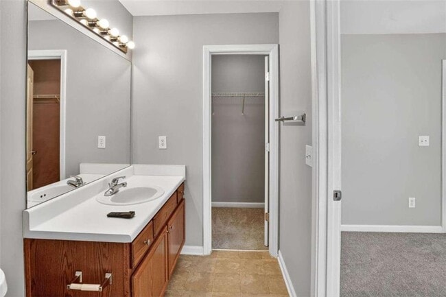 Building Photo - 3449 Parc Dr SW