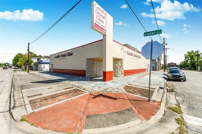 Building Photo - 2919 Canal St