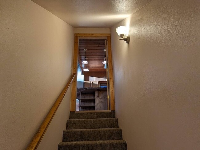 Building Photo - 134 Hanaford Rd