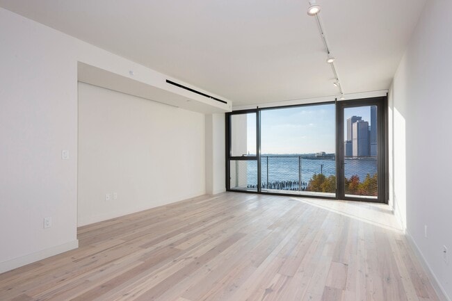 Building Photo - 90 Furman St