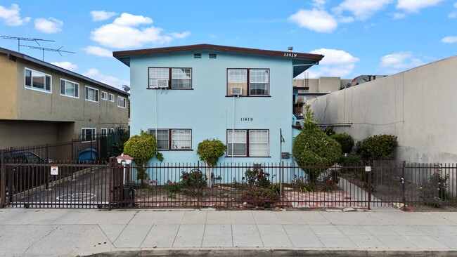 Building Photo - Cumpston Apts