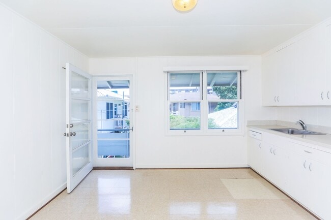 Primary Photo - Waiola - upstairs 1 bedroom with 1 parking
