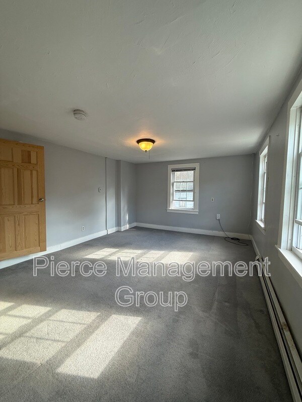 Building Photo - 53.5 S Spring St