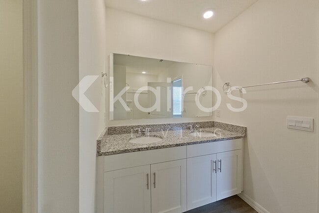 Building Photo - 32040 Katelin Cir