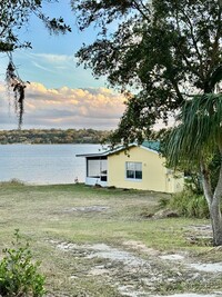 Building Photo - Crooked Lake Cottage