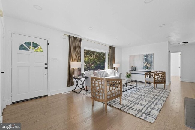 Building Photo - 2539 Gallows Rd