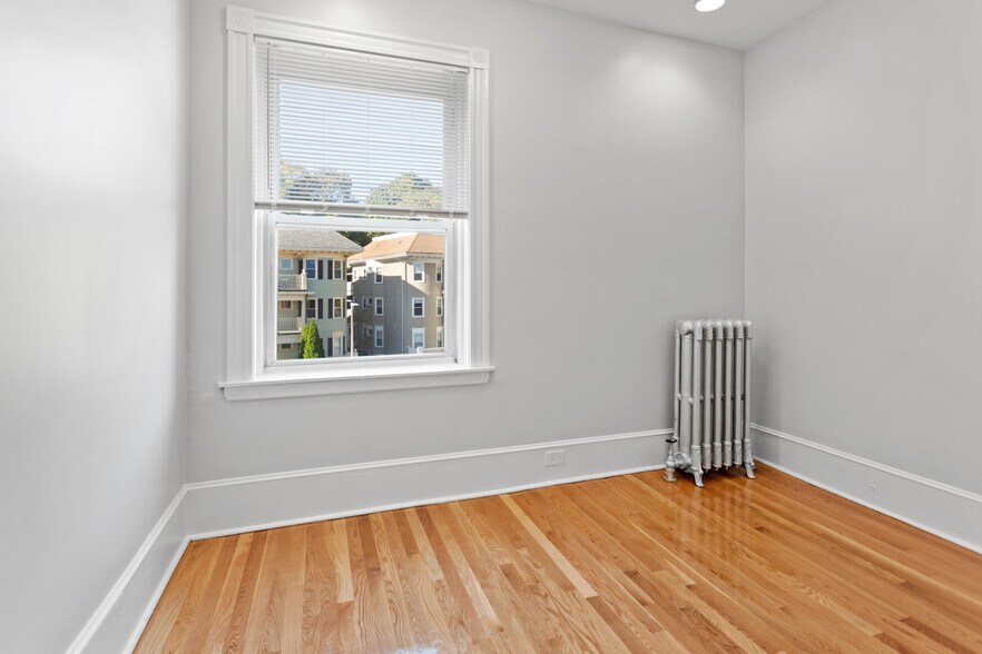 Building Photo - 510 Talbot Ave