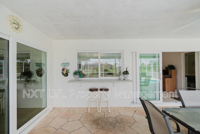 Building Photo - 403 SE 33rd Terrace