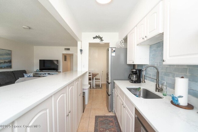 Building Photo - Furnished and Available April 6th 2026