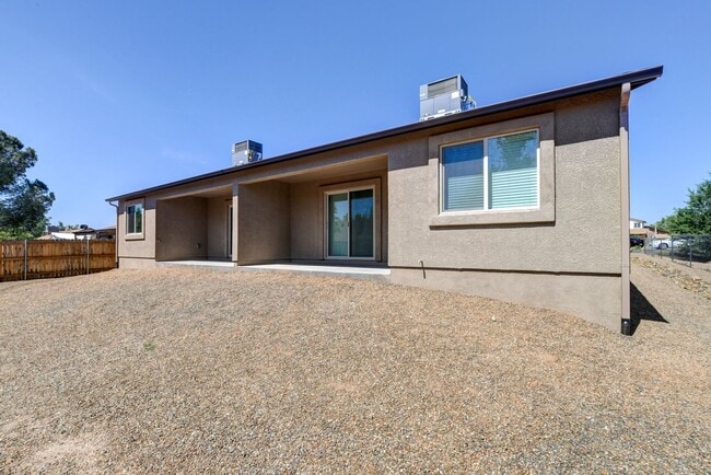 Building Photo - 7105 E Dodge Cir