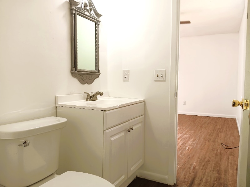 Building Photo - 252 Sanders Rd