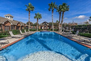 Building Photo - Freeport Oaks Apartments