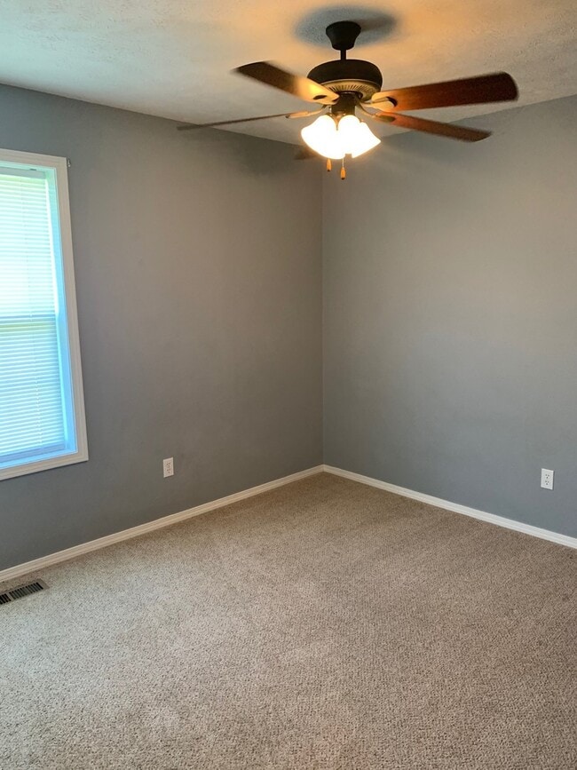 Building Photo - Country Setting 4 Bedroom House in Willard