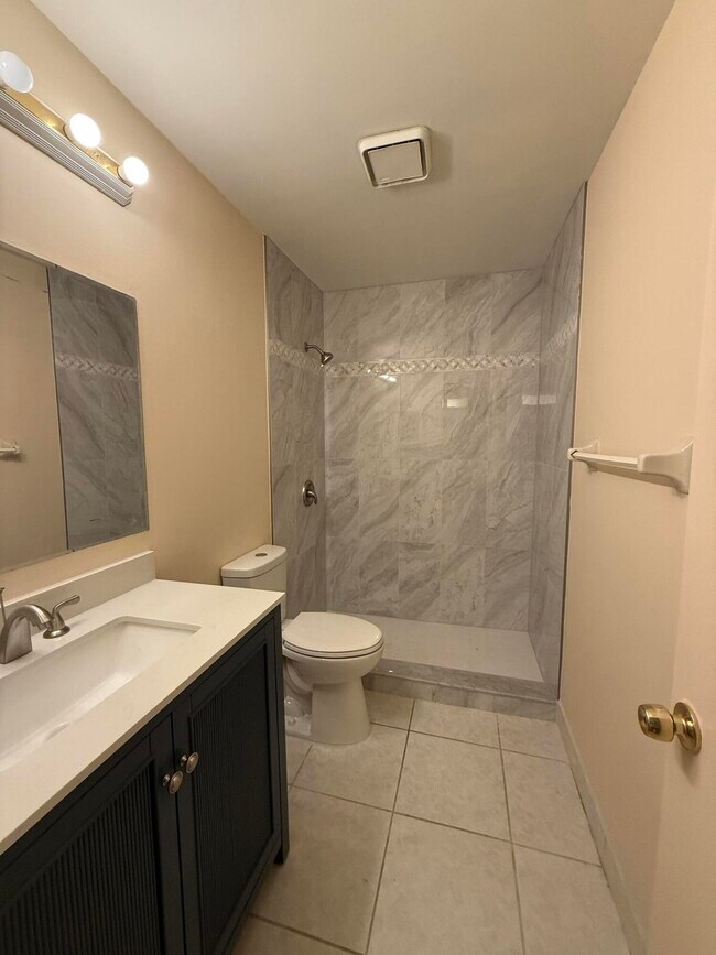 Building Photo - 12028 Royal Palm Blvd
