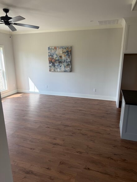 Building Photo - 30 Tower Ct