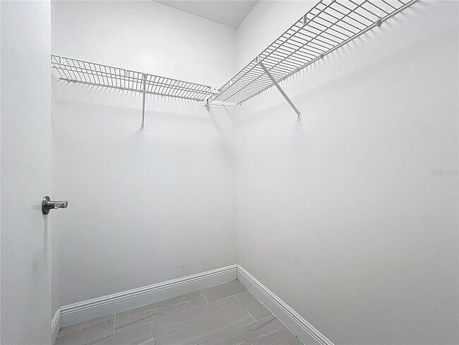 Building Photo - 2580 Grassy Point Dr
