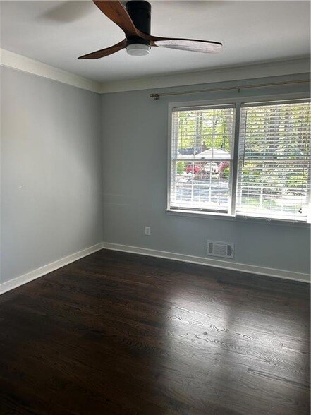 Building Photo - 265 Pebble Trail