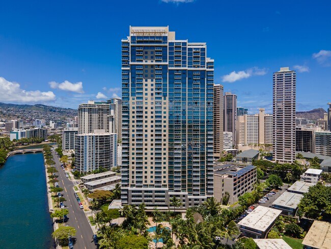 Building Photo - 1551 Ala Wai Blvd