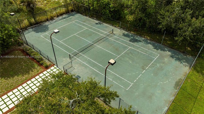 Building Photo - 2827 S Indian River Dr