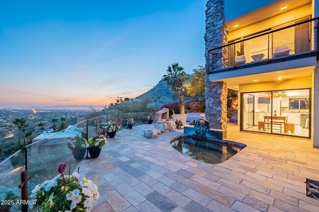 Building Photo - 7044 N Hillside Dr