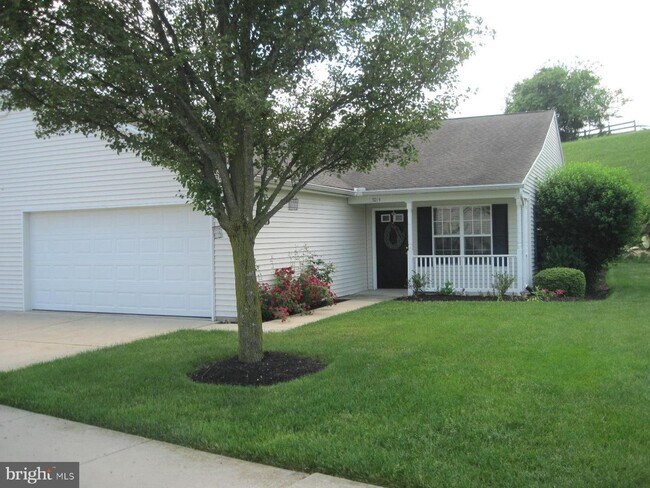 Building Photo - 7014 Seneca Ridge Dr