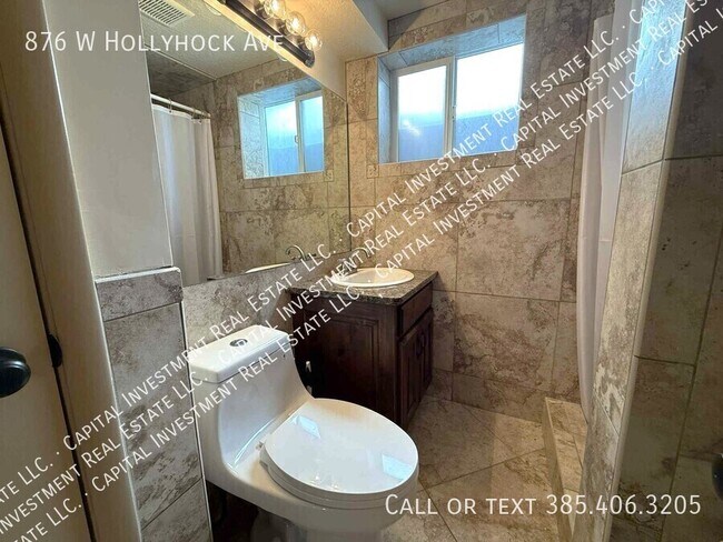 Building Photo - 876 Hollyhock Ave