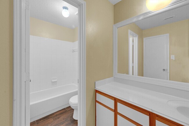 Building Photo - 1119 Mossy Branch St