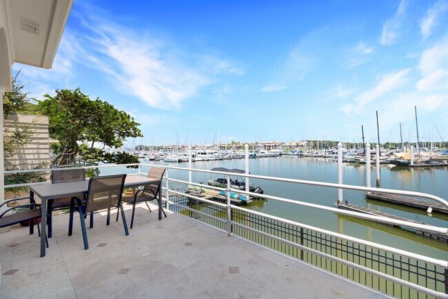 Building Photo - 305 Harborside Cir