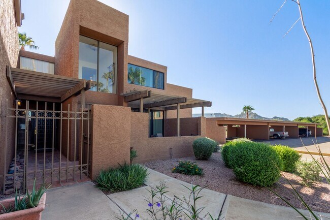 Building Photo - RESORT Style FULLY-FURNISHED Condo in Paradise Valley - 4 bedroom / 2.5 bath