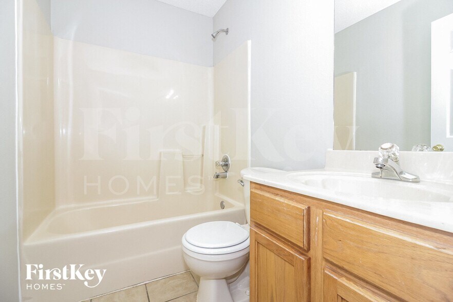 Building Photo - 6935 Naples Dr