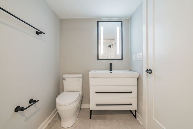 Building Photo - 1725 N 25th St