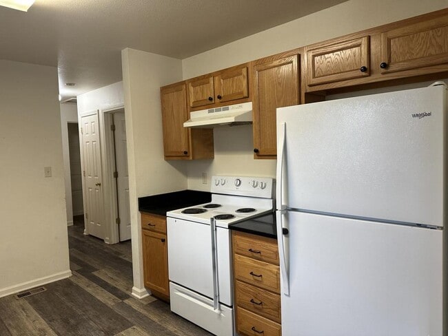 Building Photo - 103 Juniper Pl