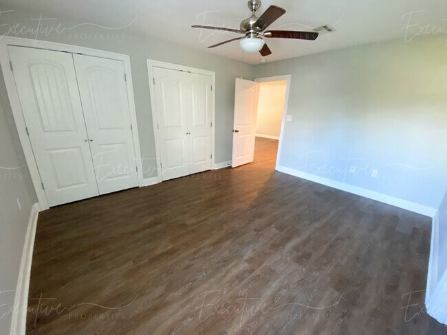 Building Photo - 193 Gilmore Rd