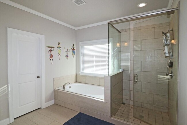 Building Photo - 1851 Heirloom Ct