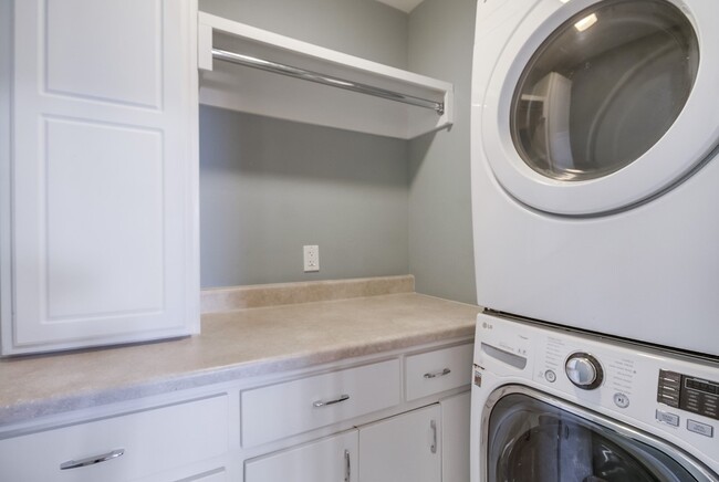 Building Photo - 4276 Kerwood Ct