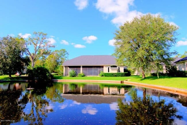 Building Photo - Gated Community