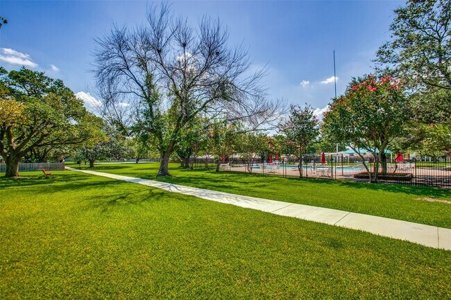 Building Photo - 15531 Mosscove Cir