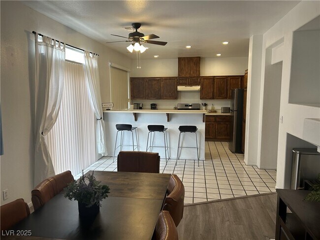 Building Photo - 6672 Golden Pond Cir