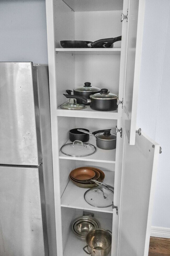 Building Photo - 3321 Charleston St