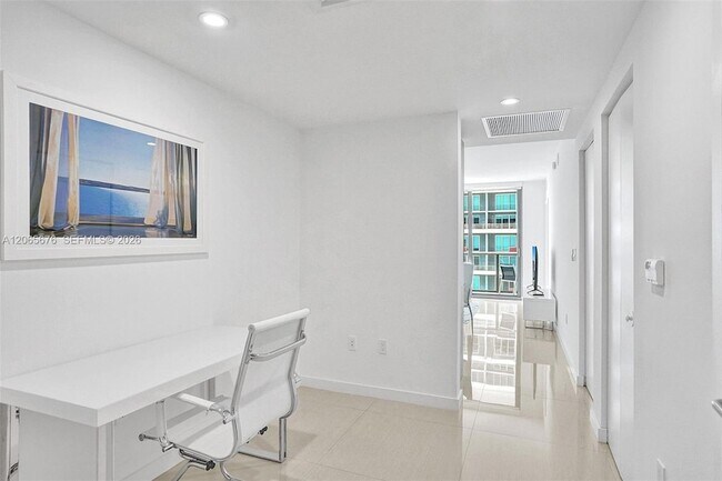 Building Photo - 1300 S Miami Ave