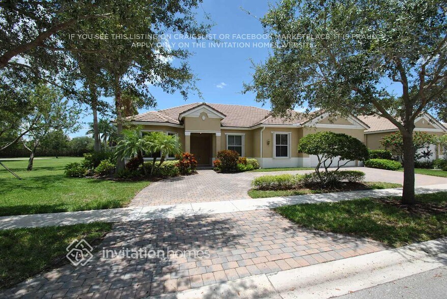 Primary Photo - 9646 Savannah Estates Dr
