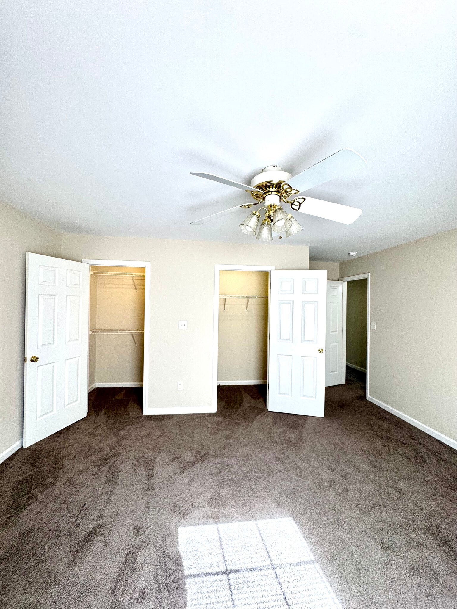 Building Photo - 641 Hampton Way