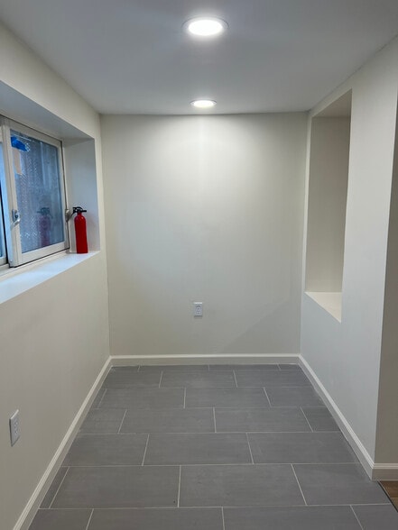 Office - 1802 2nd St NW