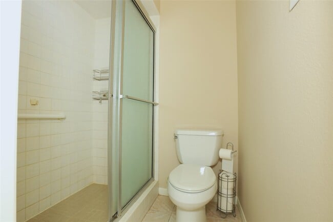 Building Photo - 107 Manor Pl