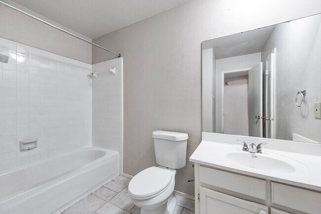 Building Photo - 17035 Seven Pines Dr